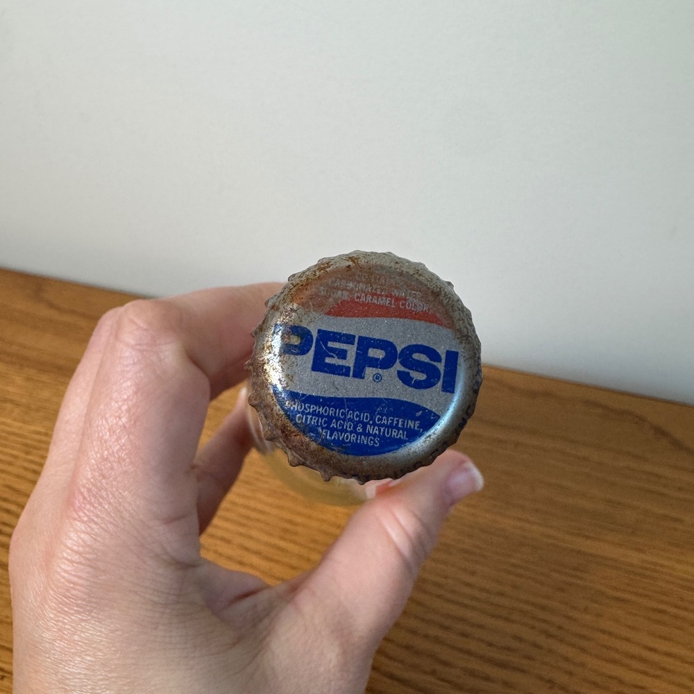 Vintage 1983 Pepsi Bottle SIU Salukis 1-AA National Champions Football 10oz - Picture 8 of 9
